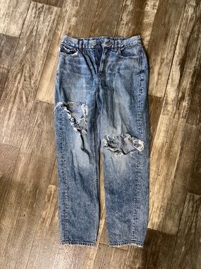 American Eagle Outfitters Distressed Light Blue Relaxed Jeans